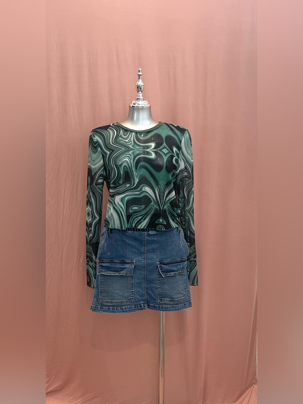 SHEIN Green Swirl Long-Sleeve Women's Top